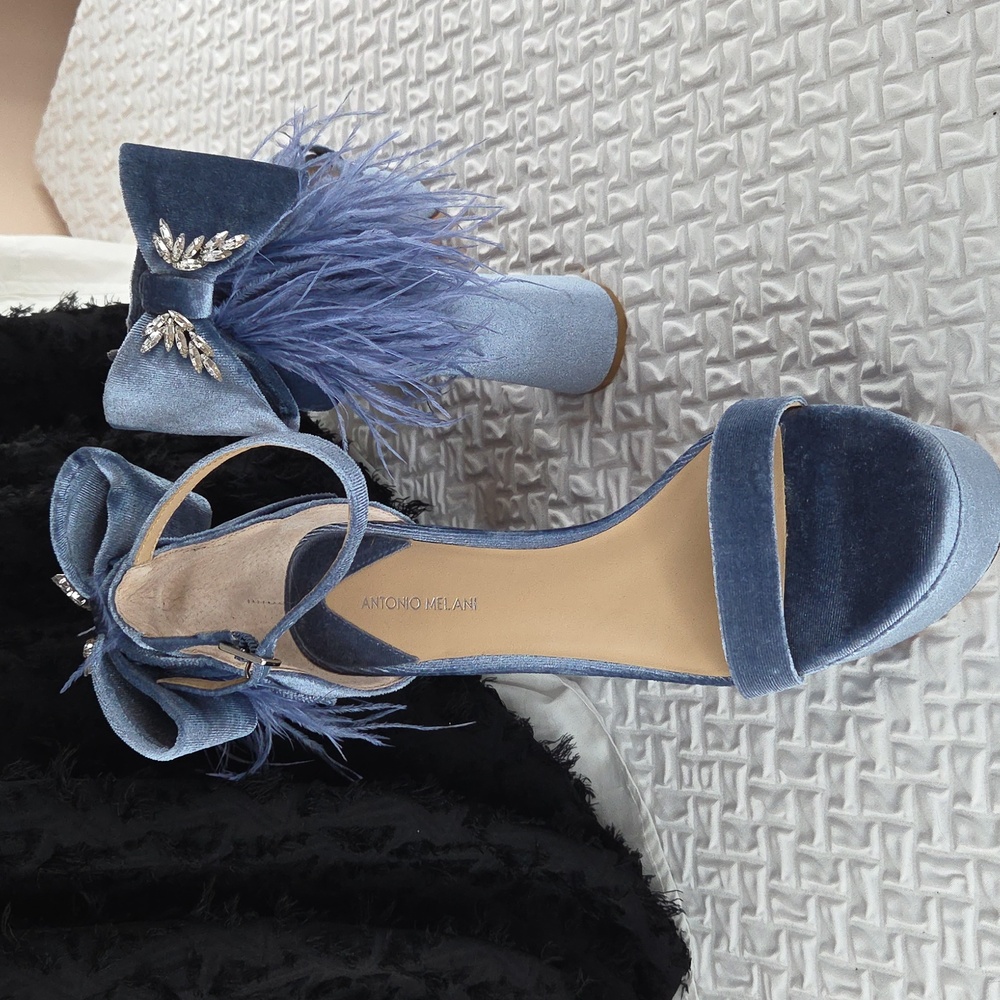 Antonio Melani Womans Powder Blue Platforms  9 Ostrich Feathers Leather Velvet - Picture 5 of 12